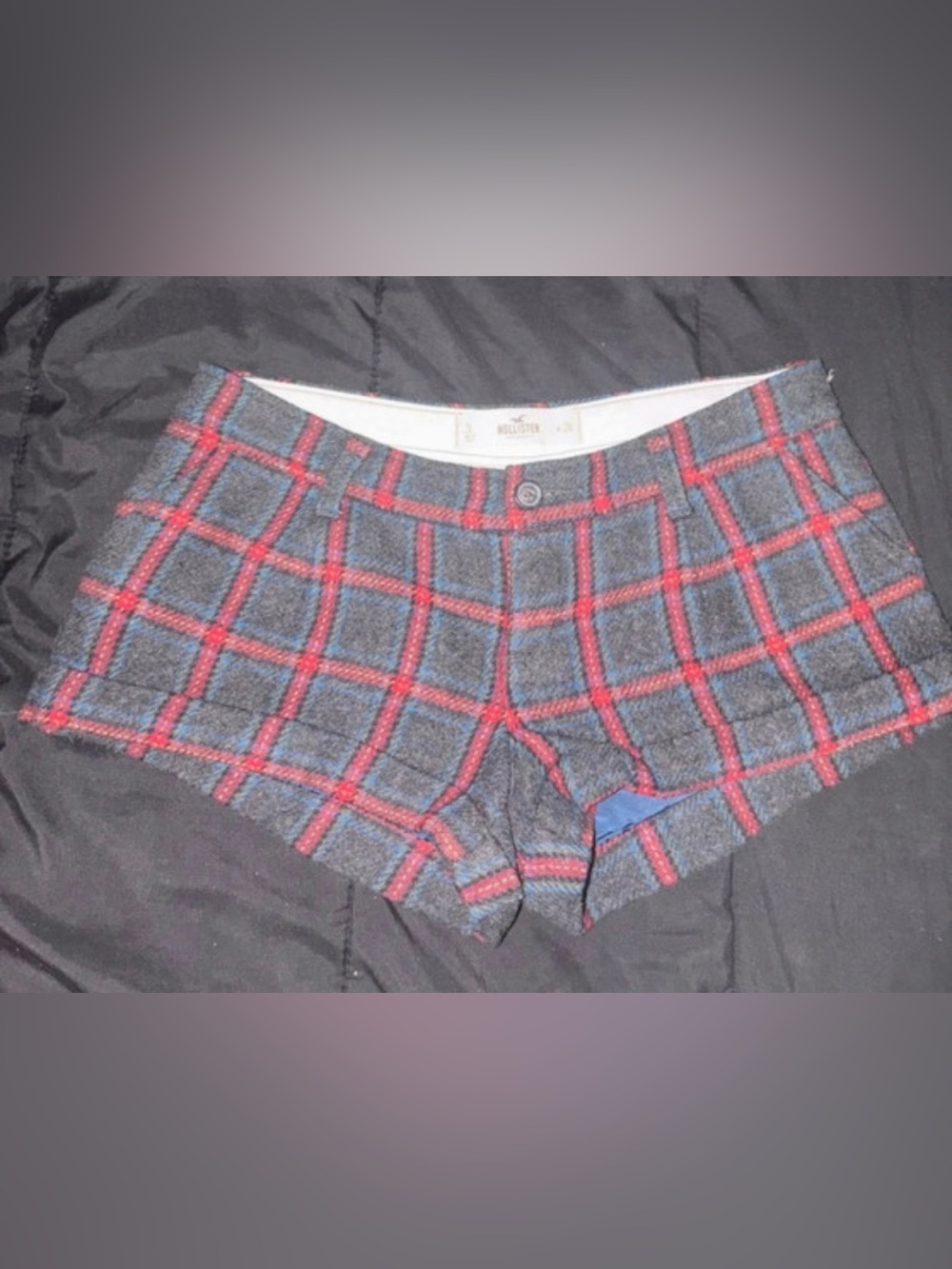 Yk2 Hollister Co. red + black plaid micro mini shorts
Size size 3